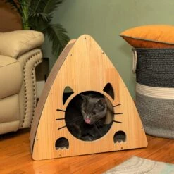 Armarkat Real Wood Triangular Cat Condo, Natural Beige, 22-in -Almo nature Sales 515614 PT3. AC SS1800 V1649353950